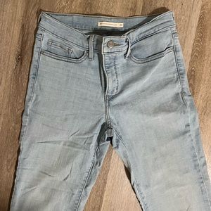 Levi jeans light blue capri pants